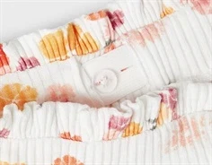 Name It bright white shorts blomster